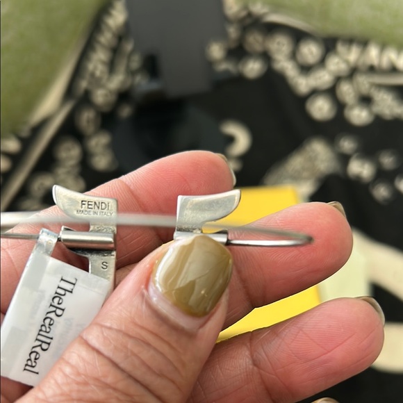 Fendi Elegant Silver Crystal Cuff Bracelet - Picture 3 of 5